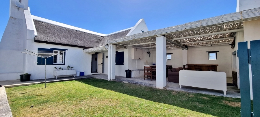 4 Bedroom Property for Sale in Struisbaai Western Cape